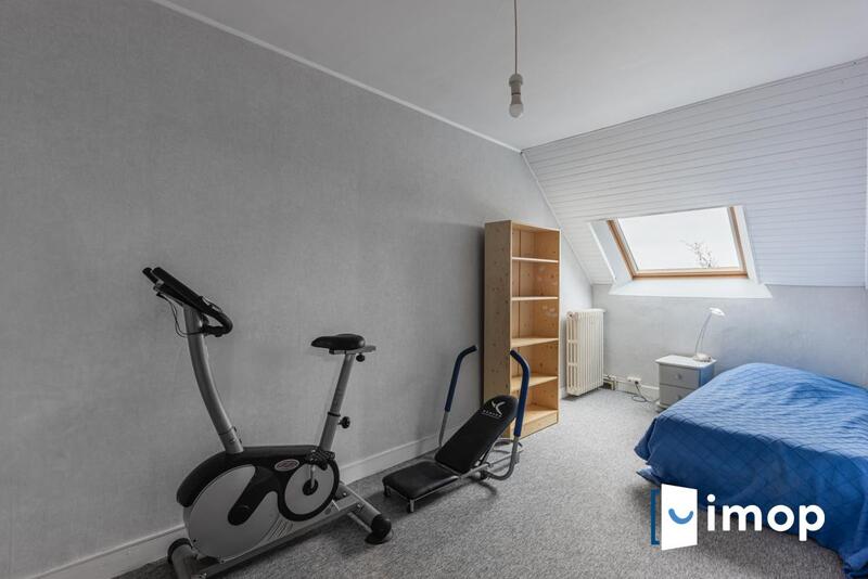 Maison - 234 m² - 7 pièces