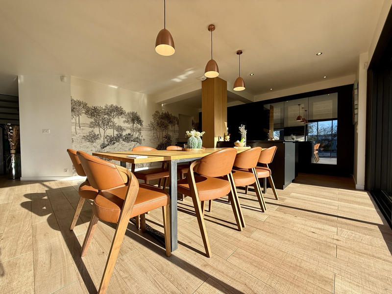 Maison - 166 m² - 6 pièces