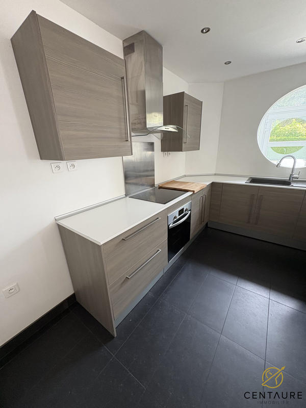 Appartement - 185 m² - 5 pièces