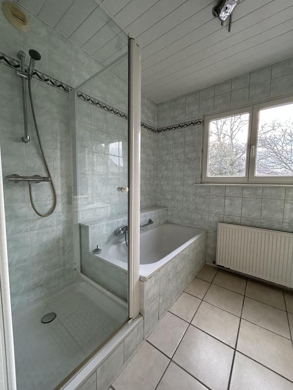 Maison - 98 m² - 4 pièces