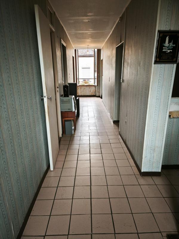 Maison - 236 m² - 9 pièces