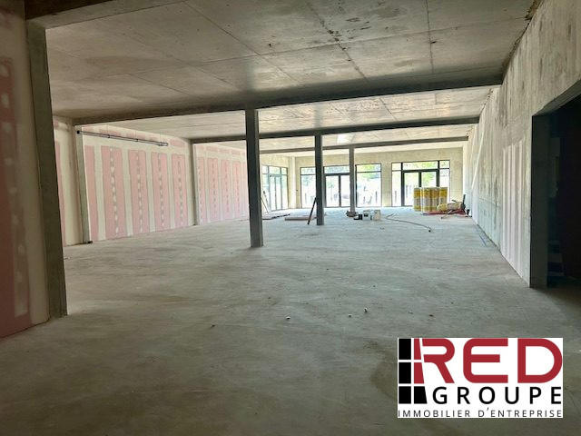 Local commercial - 322 m² - 1 pièce