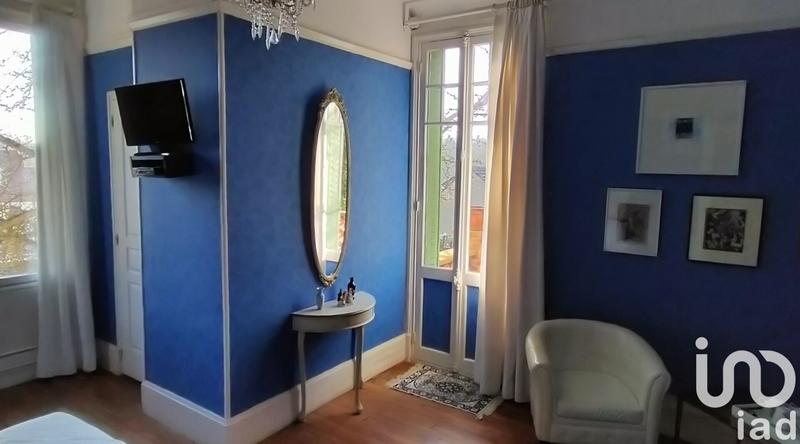 Maison - 360 m² - 12 pièces