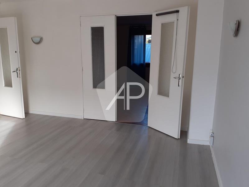 Appartement - 77 m² - 4 pièces