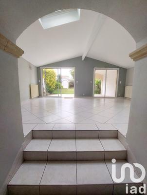 Maison - 137 m² - 6 pièces