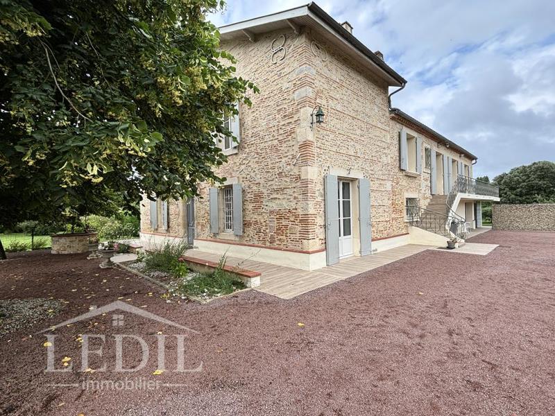 Maison en pierre - 300 m² - 6 pièces