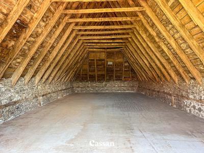 Maison ancienne - 250 m² - 1 pièce