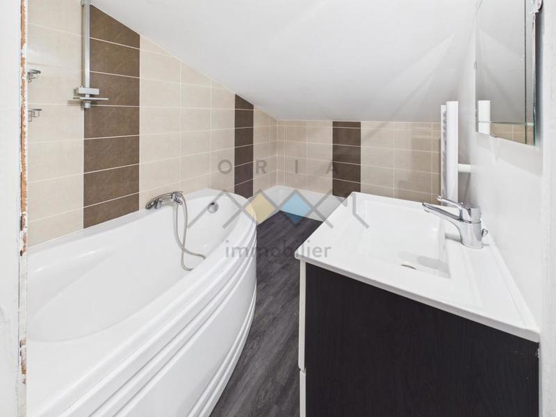 Maison de village - 96 m² - 3 pièces