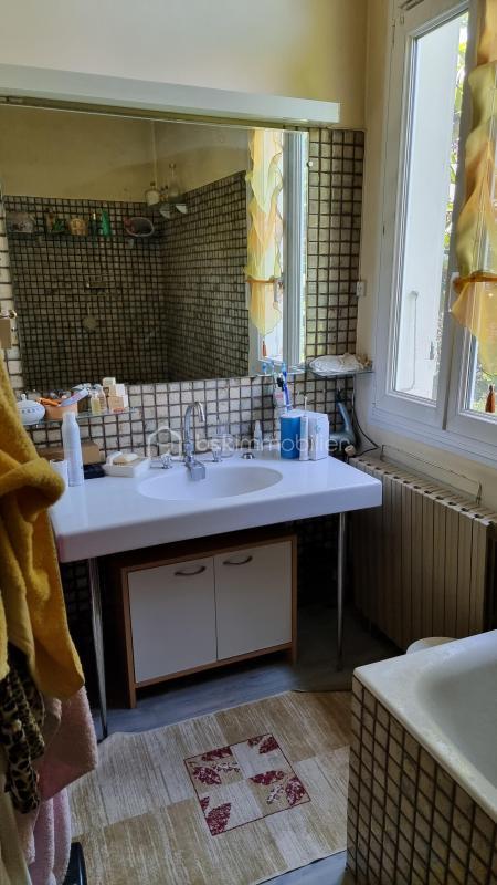 Maison - 214 m² - 7 pièces