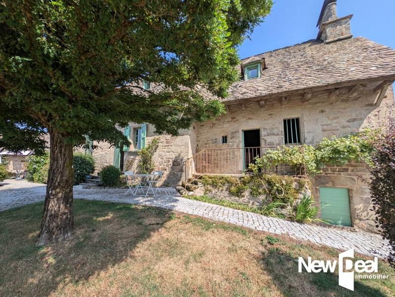 Propriété - 230 m² - 10 pièces