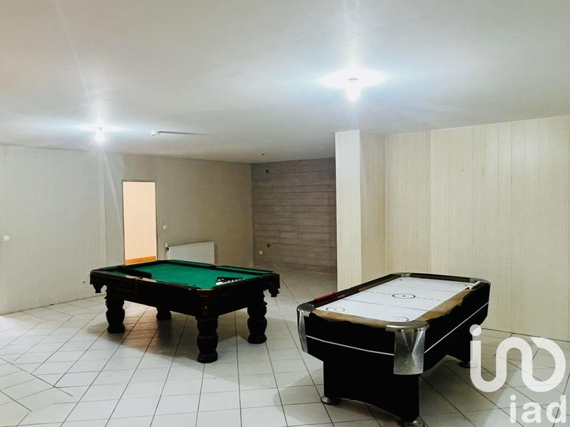 Maison - 337 m² - 12 pièces