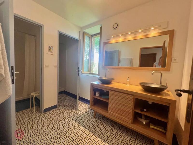 Propriété - 403 m² - 17 pièces