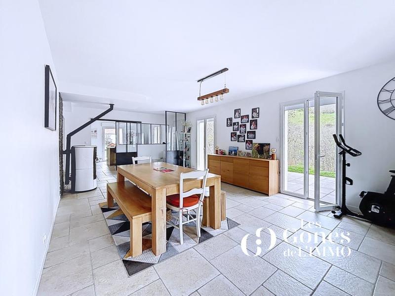 Maison - 180 m² - 7 pièces