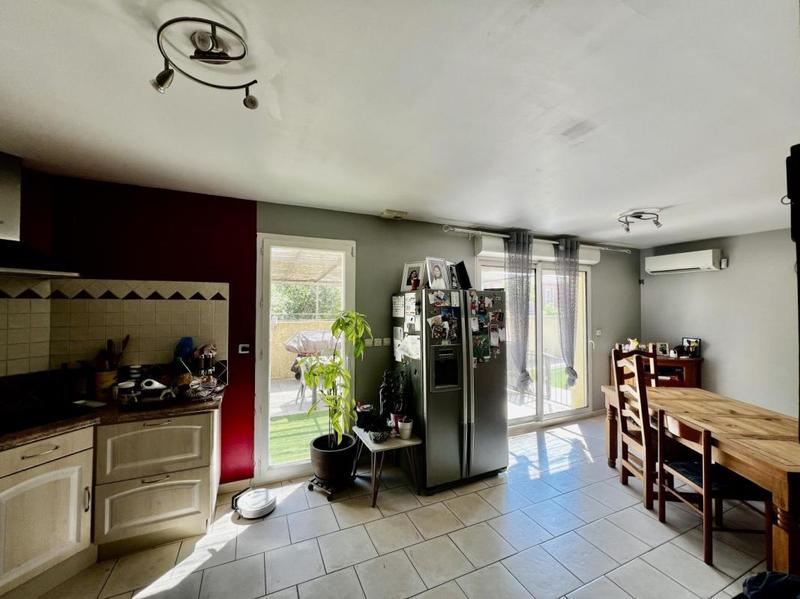 Villa - 100 m² - 5 pièces