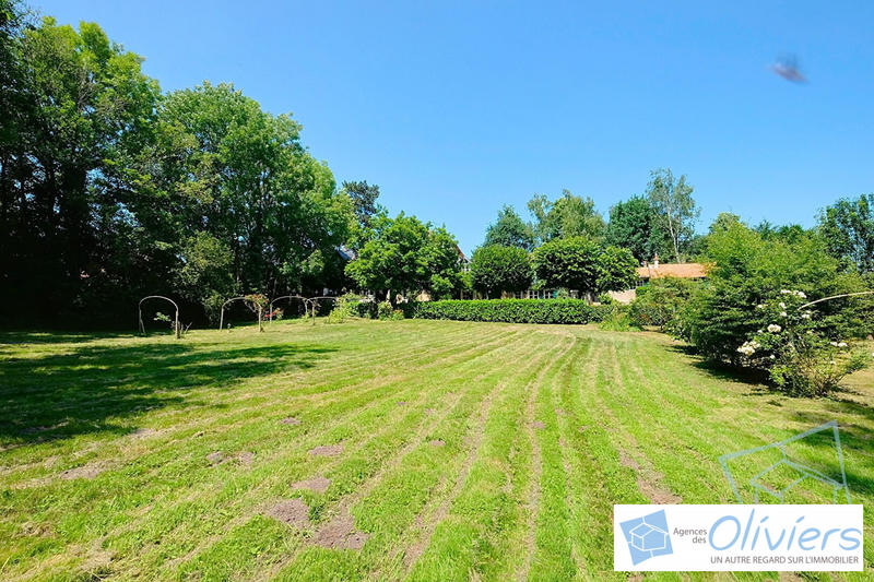 Maison - 413 m² - 11 pièces