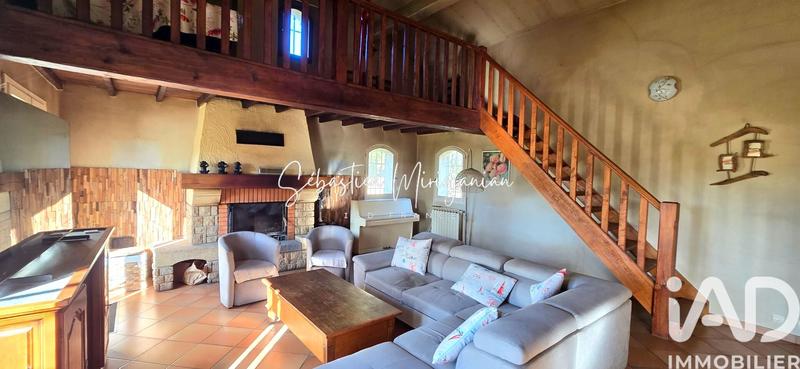 Maison - 186 m² - 7 pièces