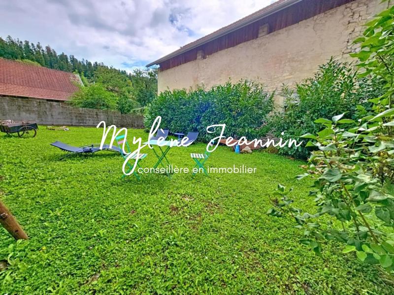 Maison - 238 m² - 7 pièces