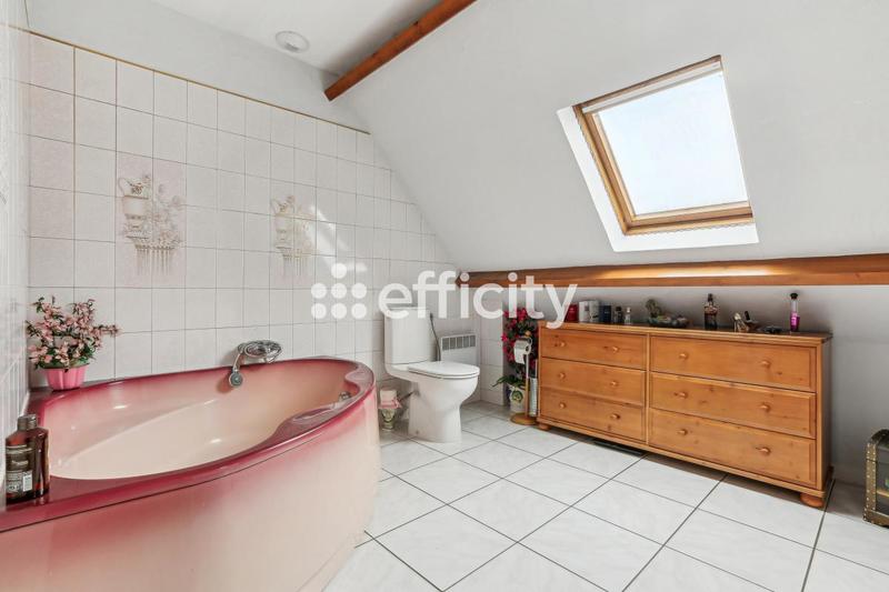 Maison - 140 m² - 5 pièces