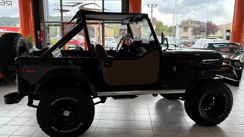 Jeep Cj 7 304 Ci V8 Quadratrac Noire 1976