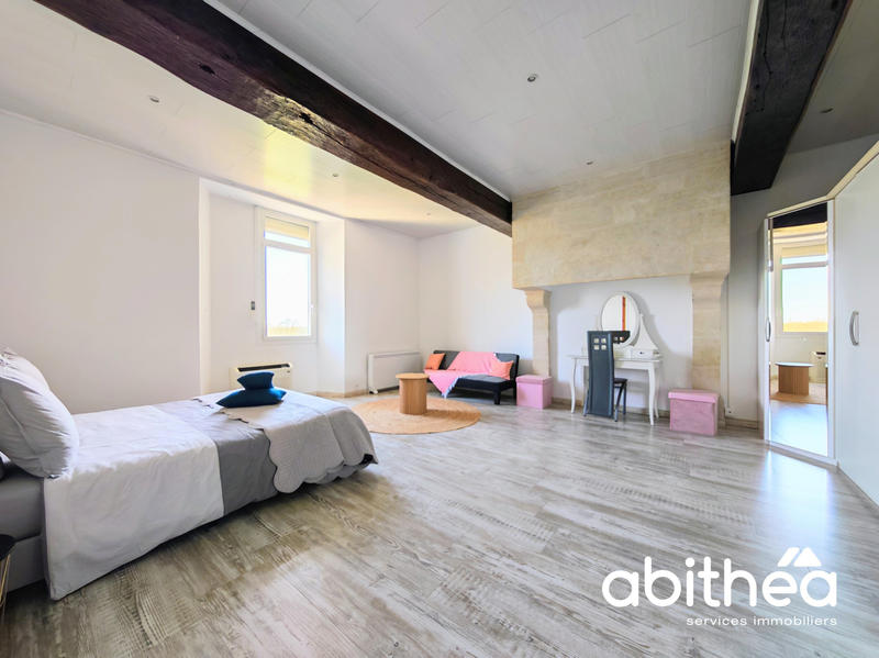 Maison - 223 m² - 7 pièces