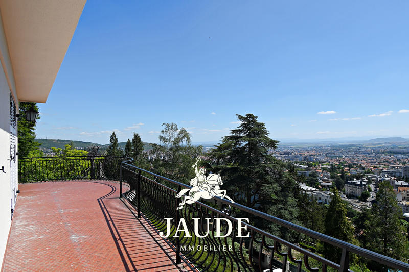 Appartement - 202 m² - 5 pièces