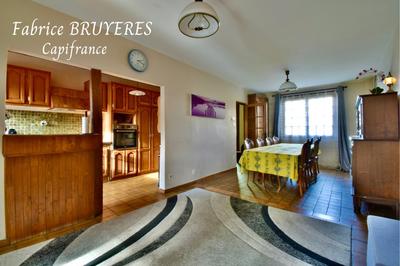 Maison - 180 m² - 8 pièces