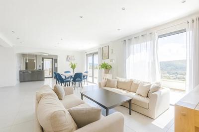 Maison - 170 m² - 12 pièces