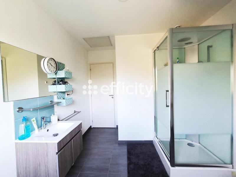 Maison - 166 m² - 7 pièces