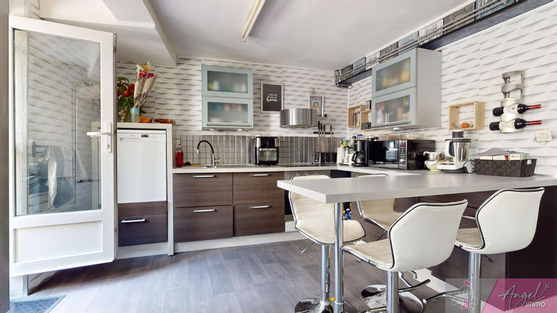 Maison de village - 195 m² - 10 pièces