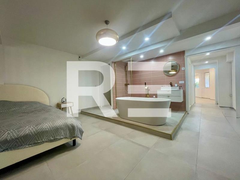 Appartement - 195 m² - 4 pièces