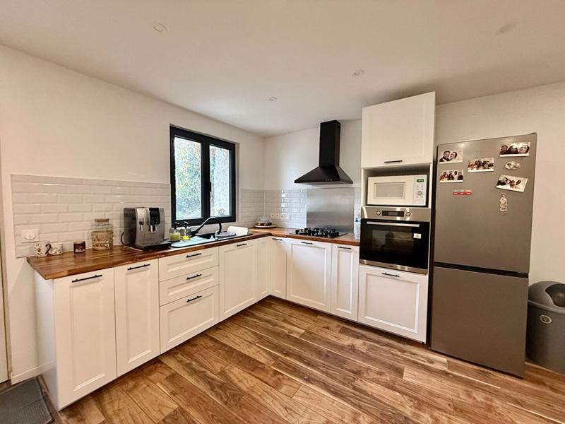 Maison - 180 m² - 7 pièces