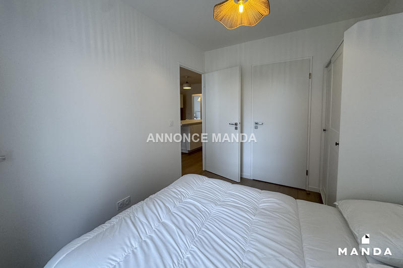 Chambre - 12 m² - 5 pièces