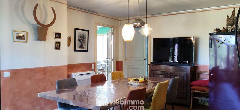 Maison - 240 m² - 7 pièces