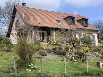 Maison - 92 m² - 4 pièces
