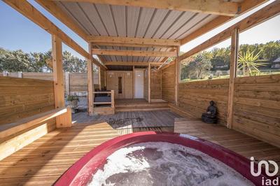 Local commercial - 884 m²