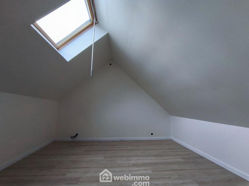 Maison - 180 m² - 8 pièces