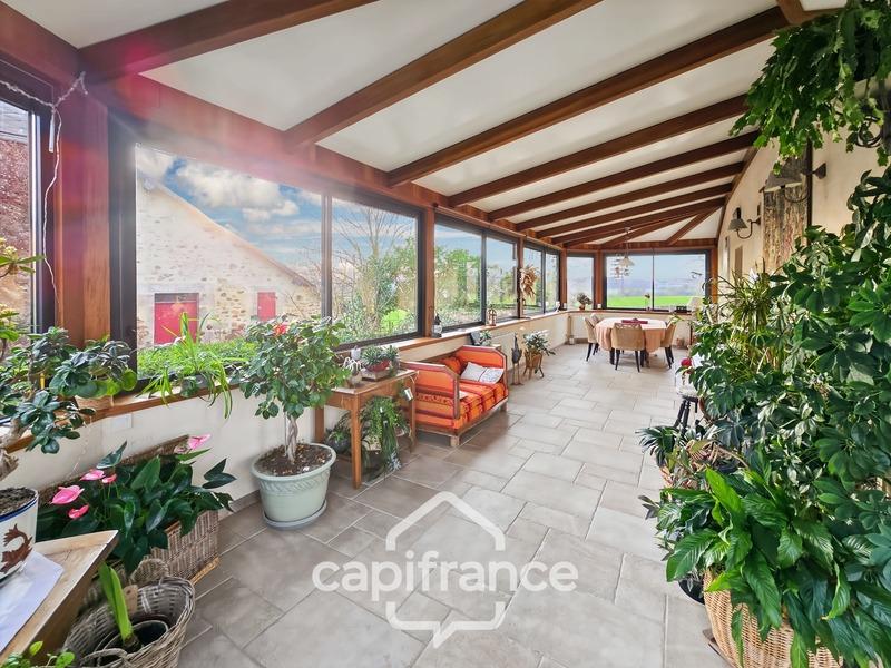 Maison - 207 m² - 9 pièces