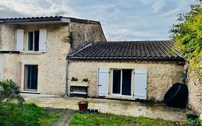 Maison en pierre - 77 m² - 4 pièces