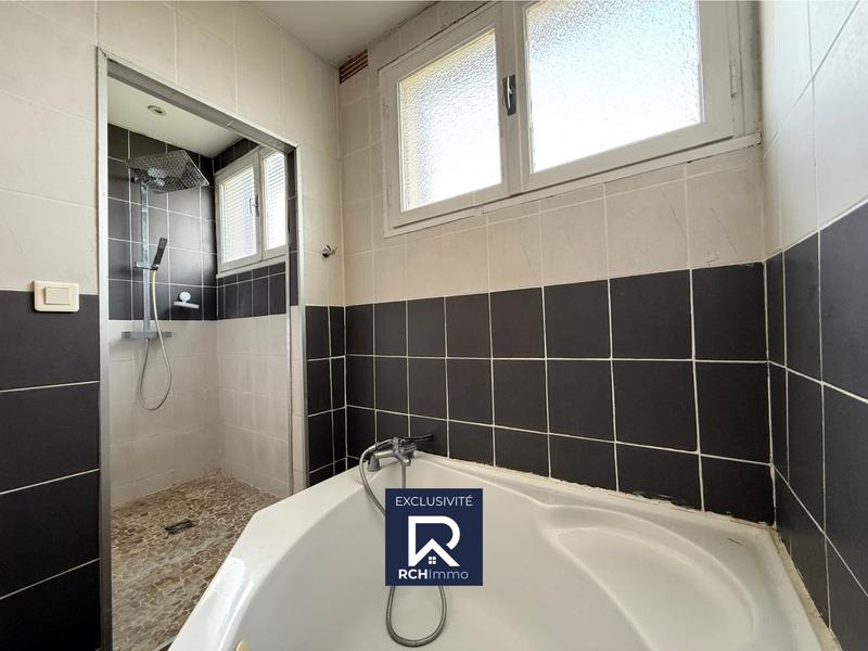 Maison traditionnelle - 124 m² - 7 pièces