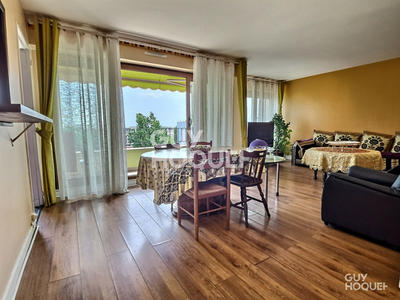 Appartement - 85 m² - 5 pièces