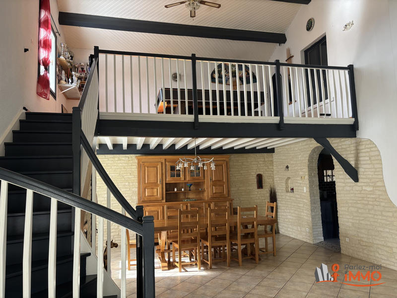 Maison - 170 m² - 6 pièces