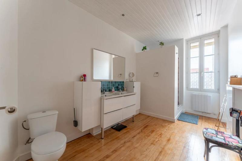 Maison en pierre - 174 m² - 7 pièces