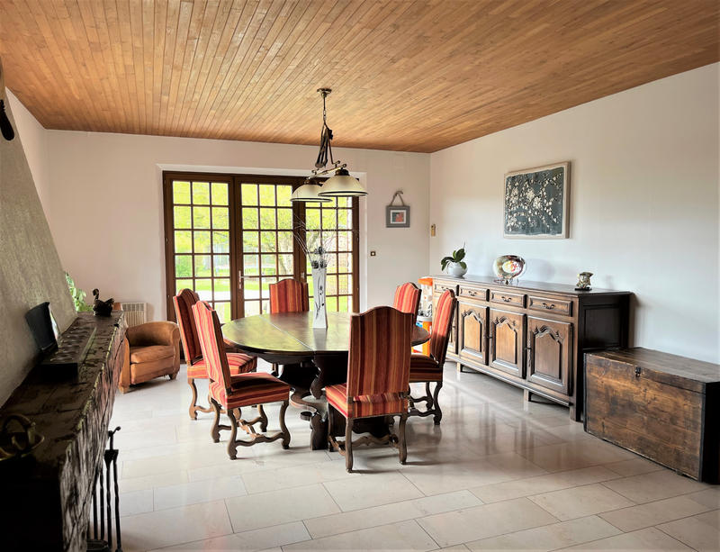 Maison - 195 m² - 8 pièces