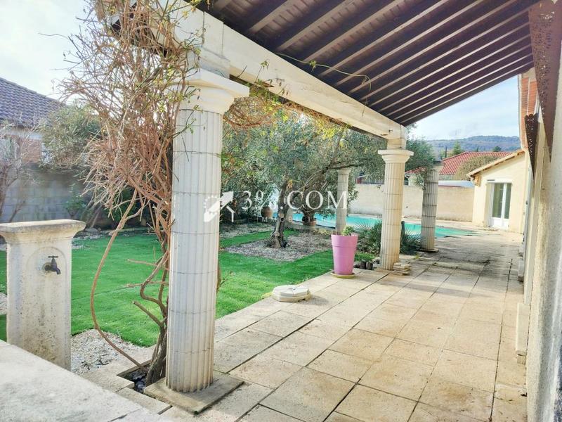 Villa - 137 m² - 7 pièces