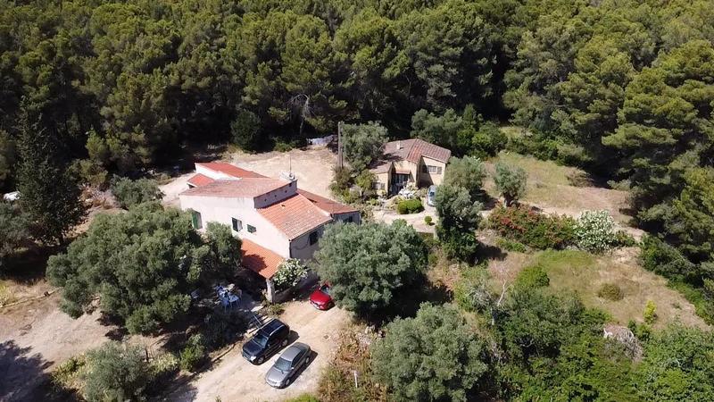 Maison - 230 m² - 7 pièces