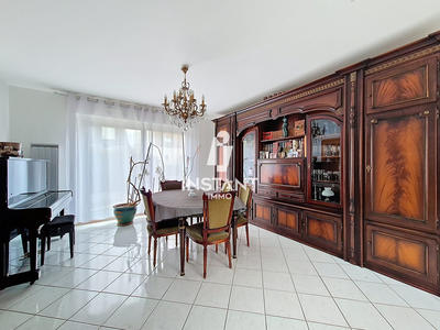 Maison - 138 m² - 6 pièces