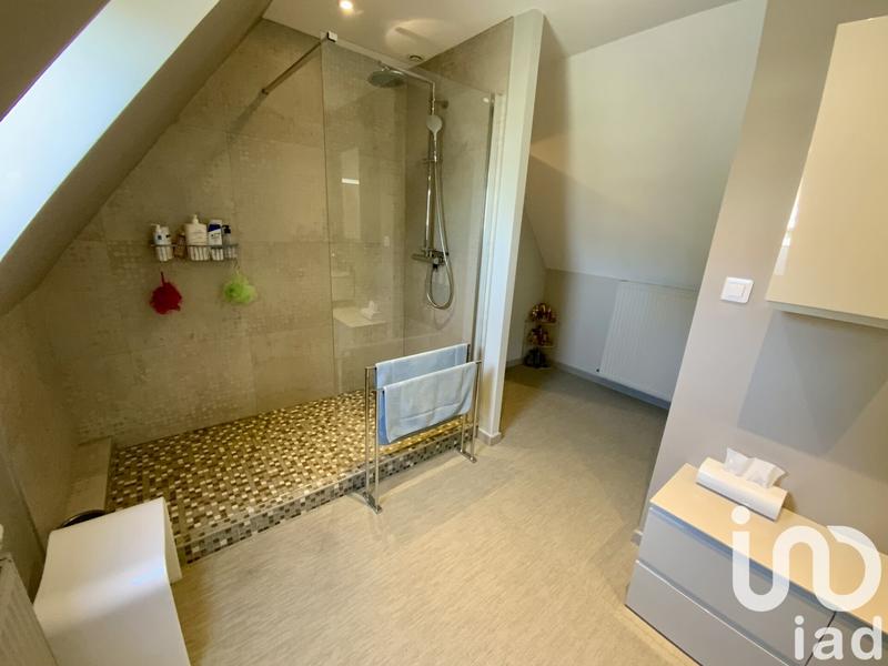 Maison - 221 m² - 9 pièces