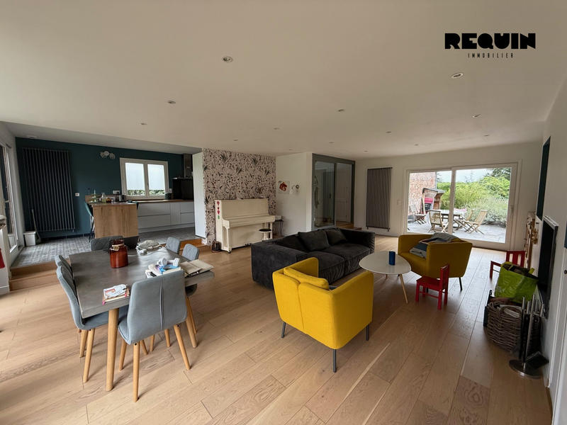 Villa - 200 m² - 8 pièces