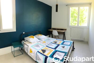 Chambre - 9 m² - 1 pièce