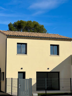 Maison - 96 m² - 4 pièces